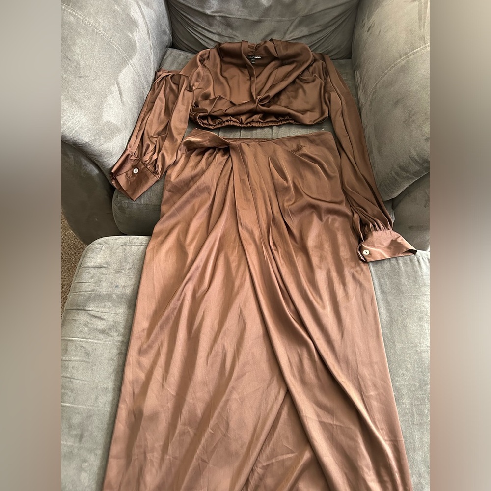 Two piece brown set